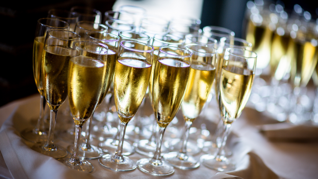 7 Must-Try Sparkling Wines from Around the World