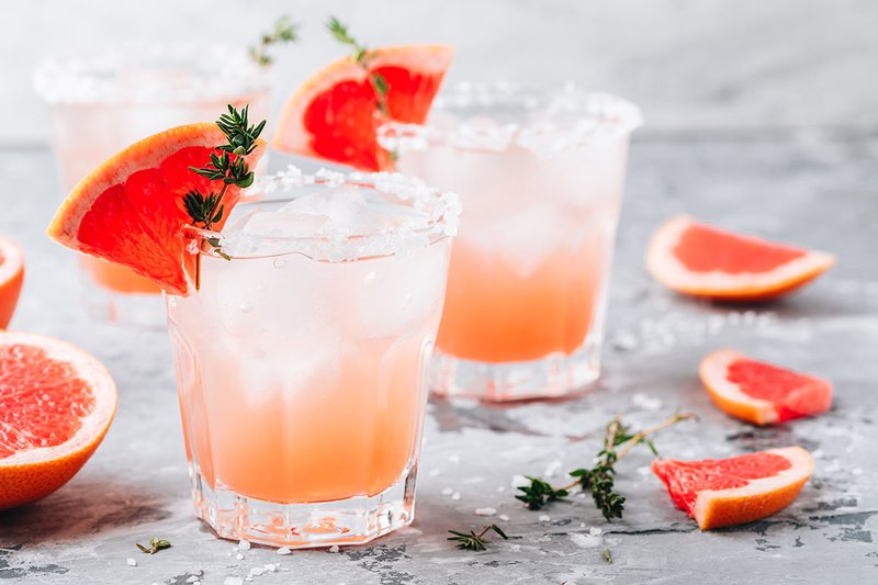 grapefruit-salty-dog-cocktail-67KJRG2.jpg