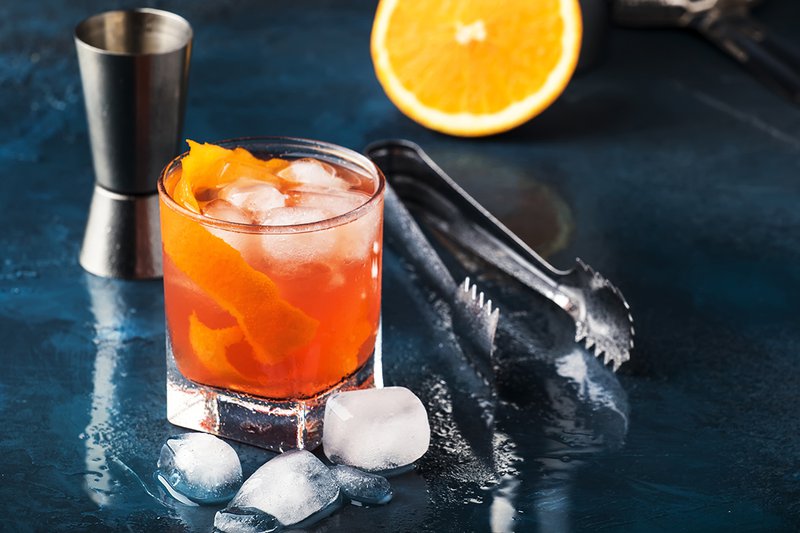 orange-alcohol-cocktail-G48AK2Z.jpg
